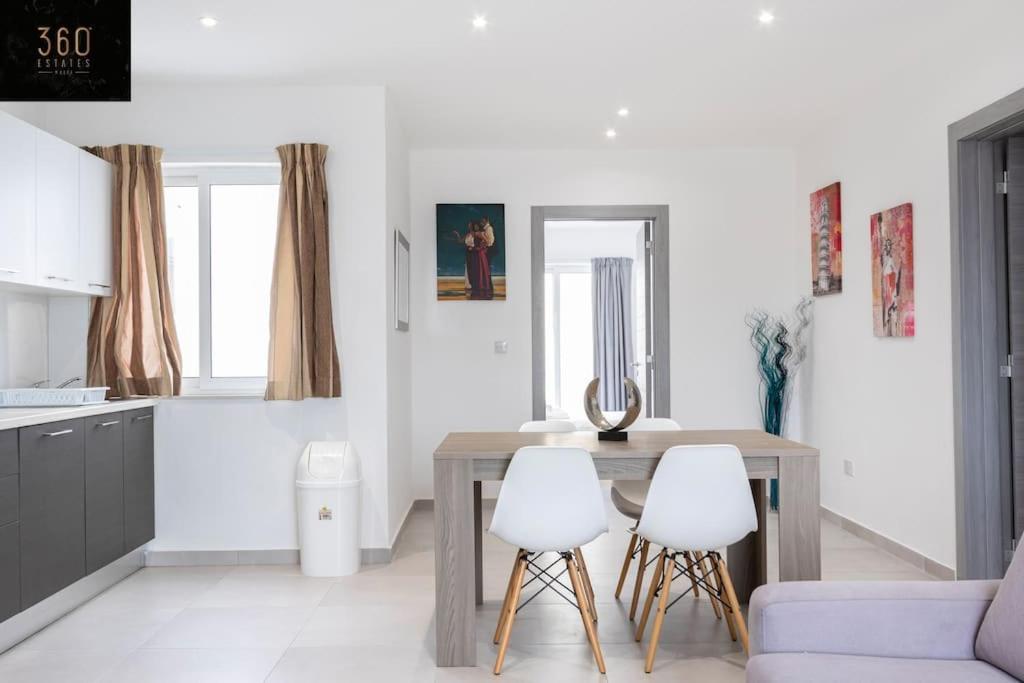 Spacious, Beautiful Central Penthouse With Bbq By 360 Estates Pietà エクステリア 写真