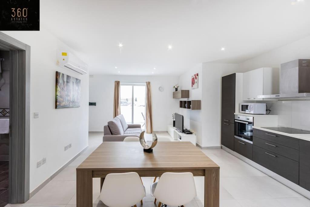 Spacious, Beautiful Central Penthouse With Bbq By 360 Estates Pietà エクステリア 写真