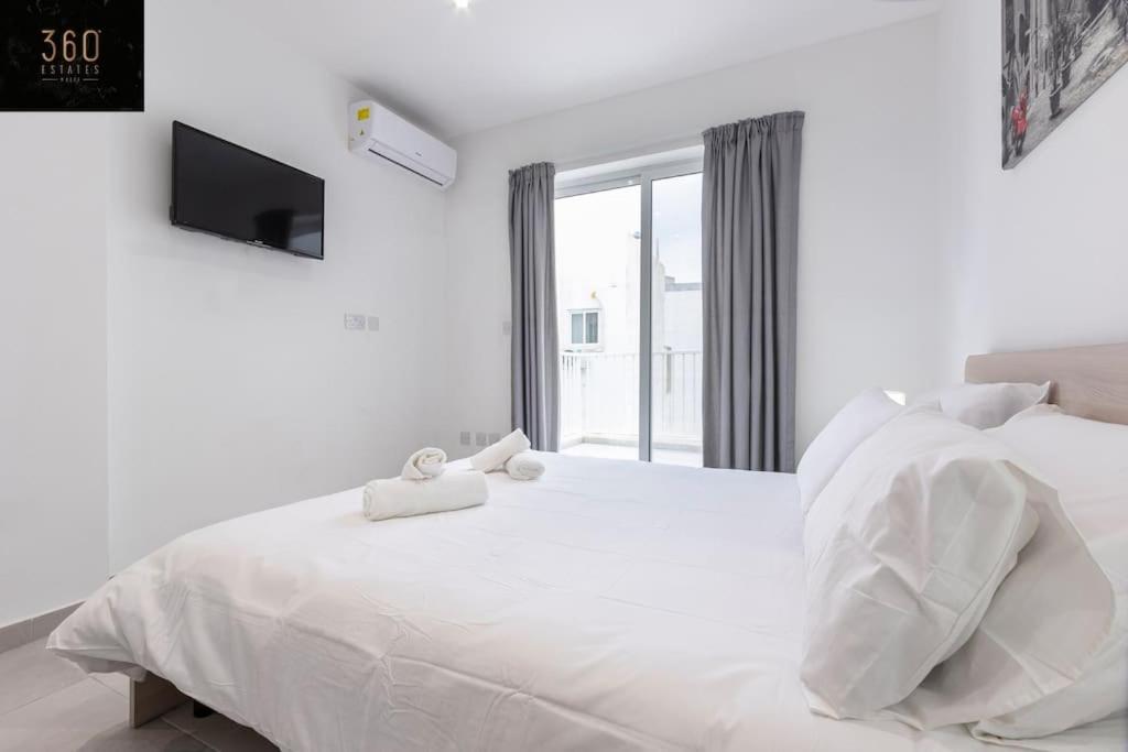 Spacious, Beautiful Central Penthouse With Bbq By 360 Estates Pietà エクステリア 写真